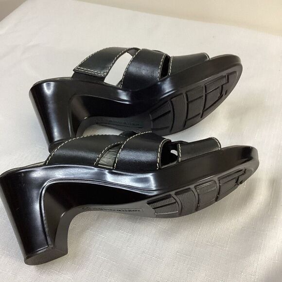 Naturalized Black Leather Slide-on Heeled Sandal Size 7 - Picture 4 of 9